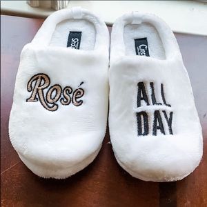 NWOT Circus by Sam Edelman Jilly Rosé All Day Plush Slippers Women's 9/10